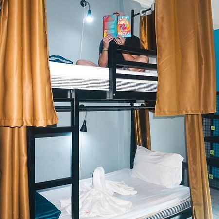 K-Bunk Aonang Center Hotell Ao Nang Exteriör bild