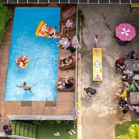 K-Bunk Aonang Center Hotell Ao Nang Exteriör bild