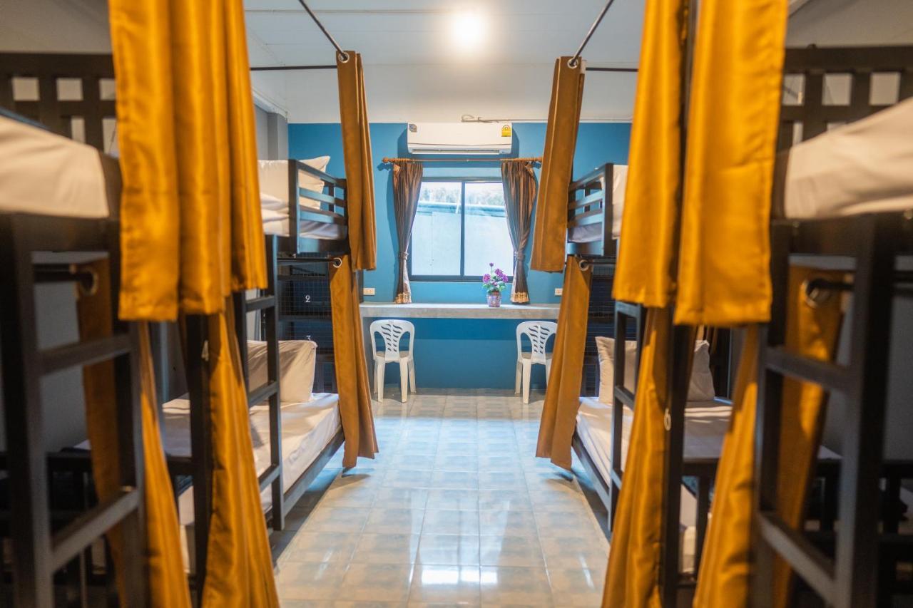 K-Bunk Aonang Center Hotell Ao Nang Exteriör bild