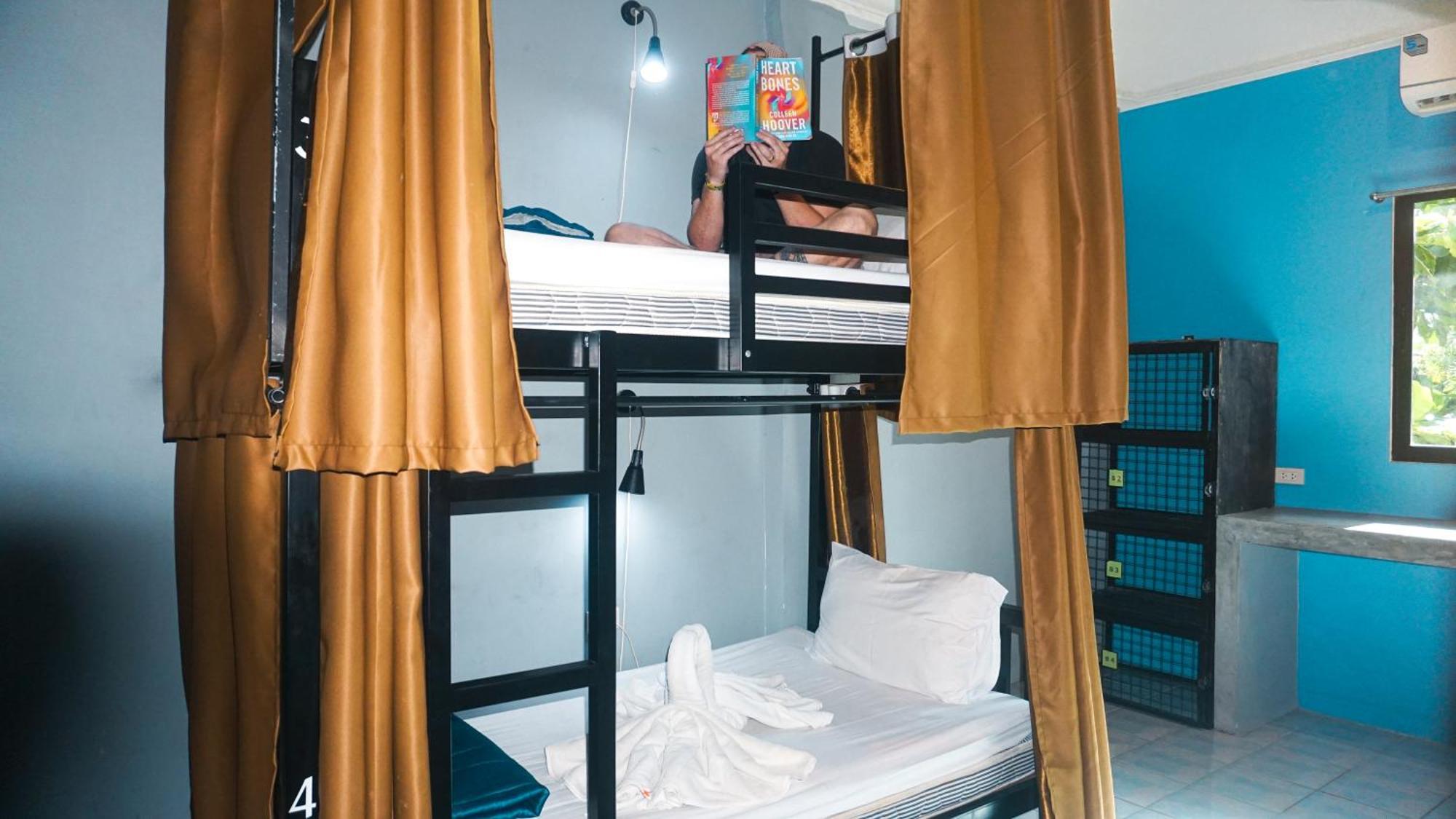 K-Bunk Aonang Center Hotell Ao Nang Exteriör bild