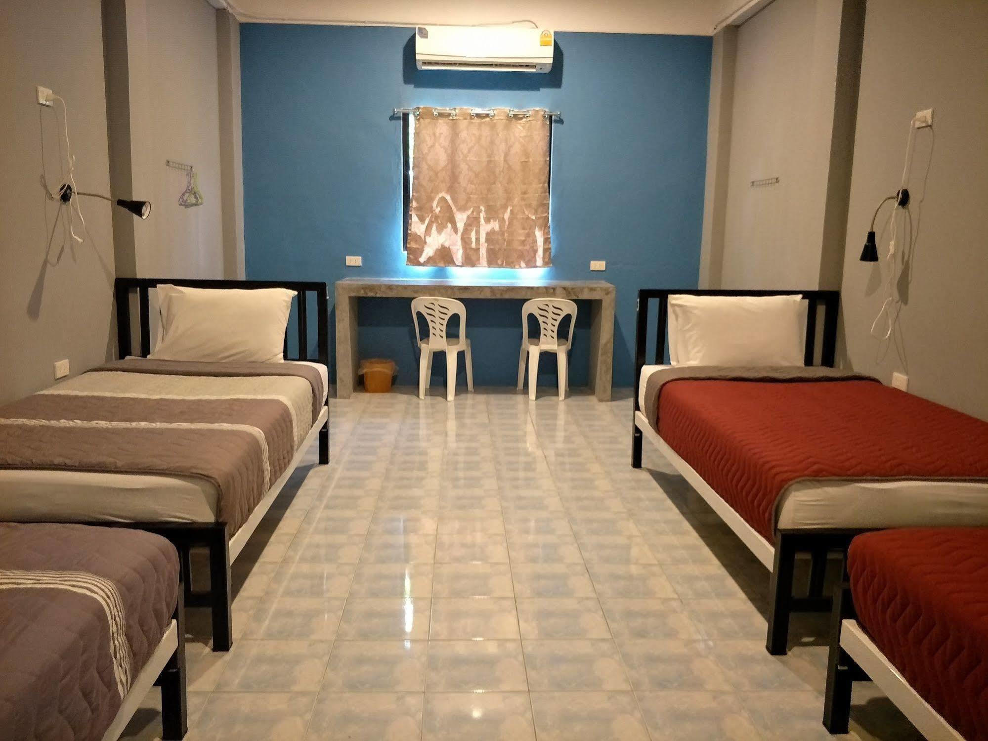 K-Bunk Aonang Center Hotell Ao Nang Exteriör bild