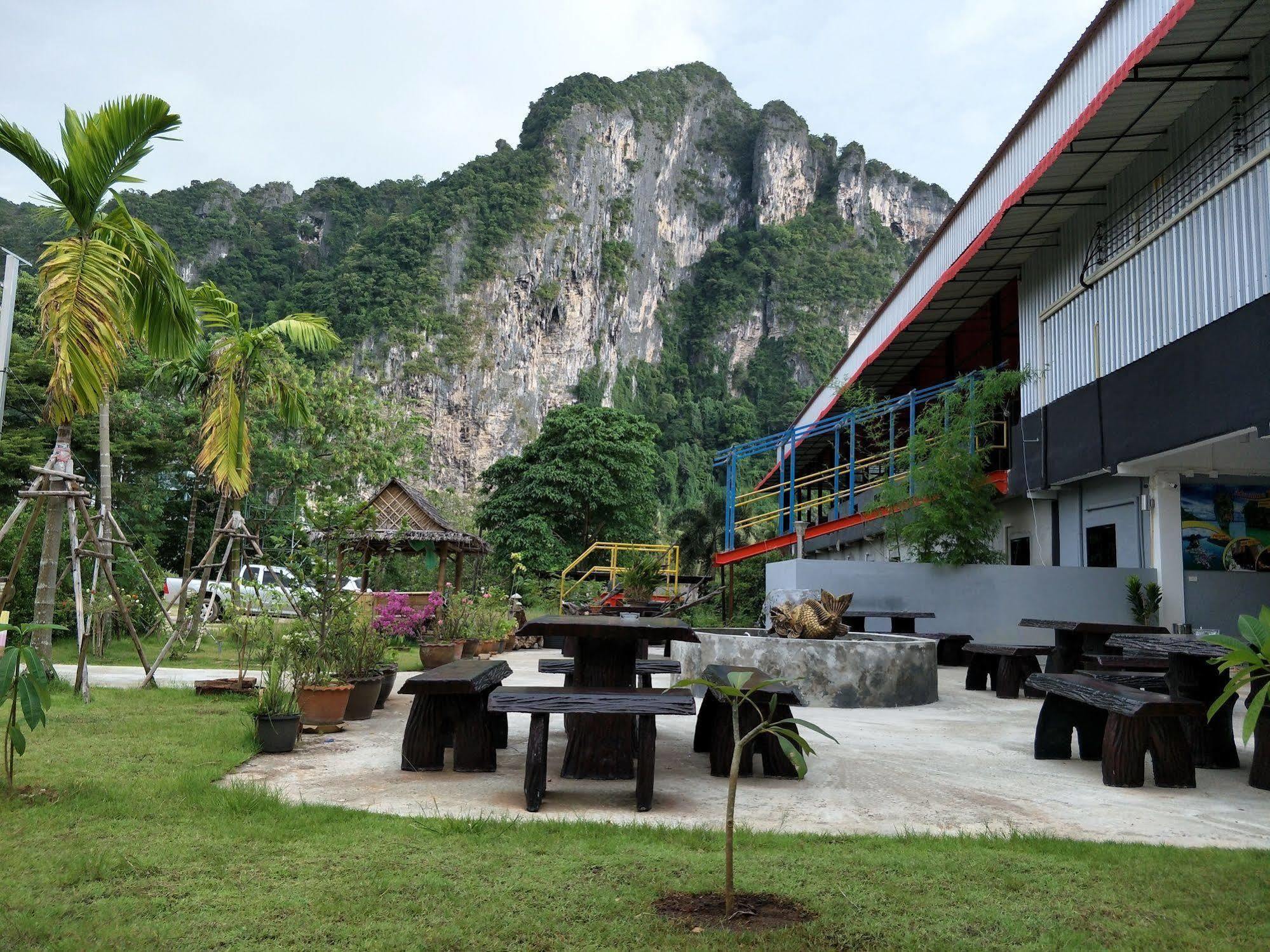 K-Bunk Aonang Center Hotell Ao Nang Exteriör bild